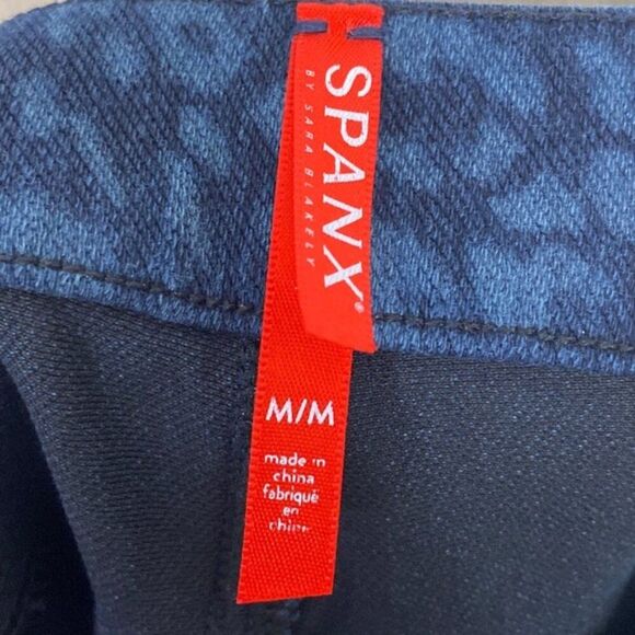 Spanx | Jean-Ish Legging In Denim Leopard Medium - Picture 6 of 8